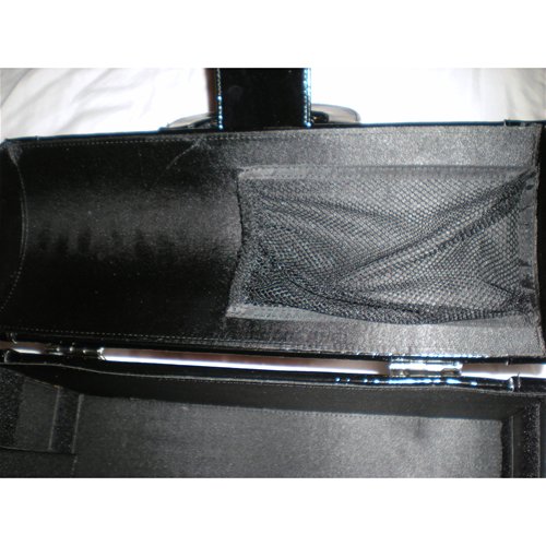 Mesh pouch in top panel
