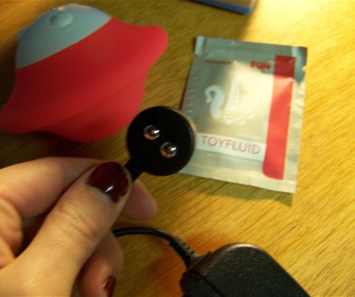 UFO charger back