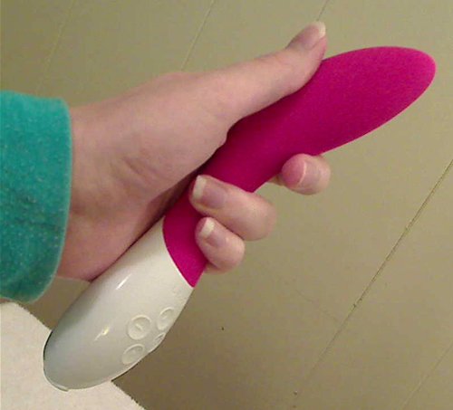 Mona 2 size compared to hand