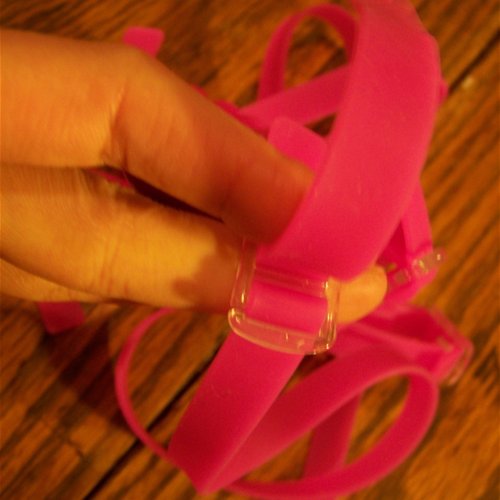 Plastic clip for adjusting