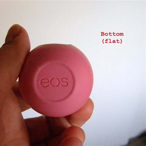 Bottom is flat so that the balm will stand up and not roll.