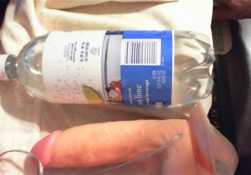 comparison with a 1 liter bottle