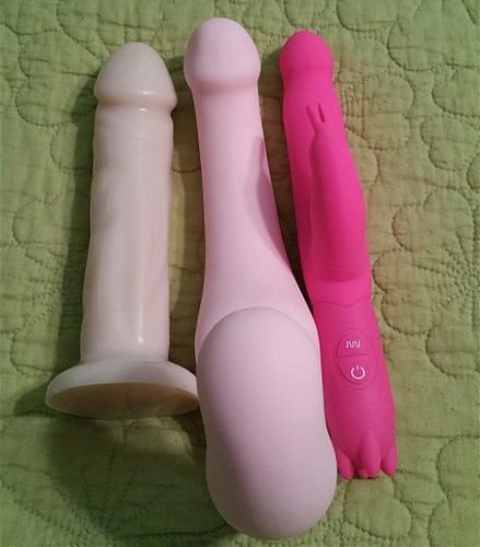 Tantus Vamp Fun Factory Share Honey Bunny