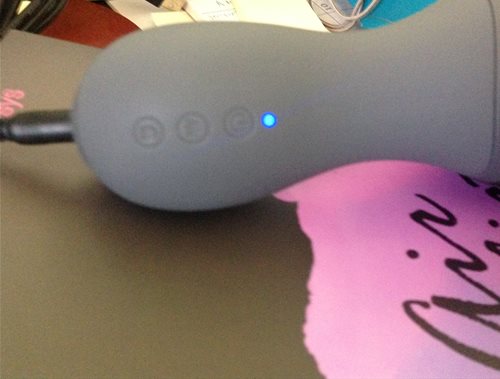 The 3 control buttons and blue charging lite