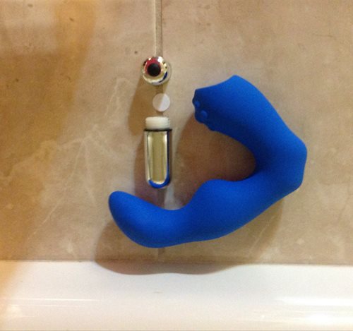 Removeable waterproof bullet