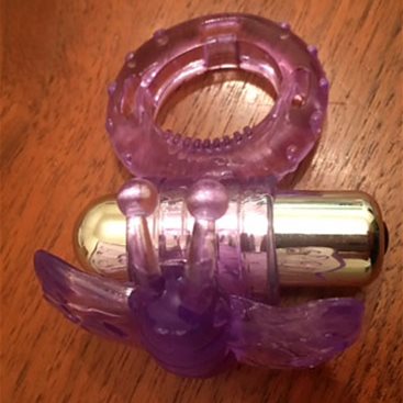 Notice the interior texture on the ring.