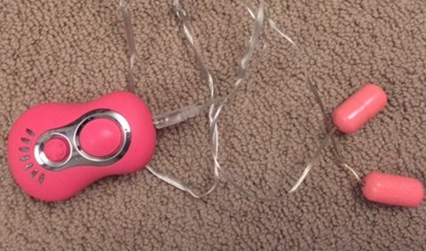 Toy without silicone nubs