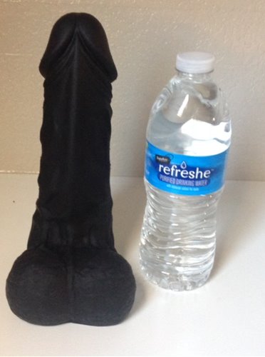 comparison to standard 500ml water bottle