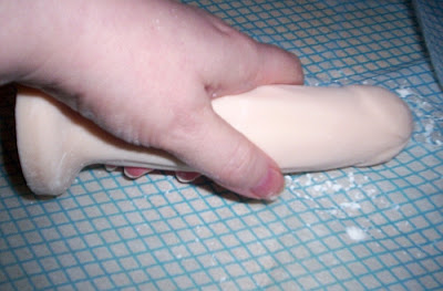 Tantus O2 Mark Dildo - cornstarch to reduce tackiness