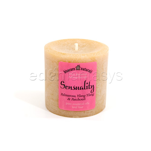 Product: Beeswax aromatherapy pillar candle