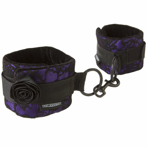Product: Black rose kinky kuffs