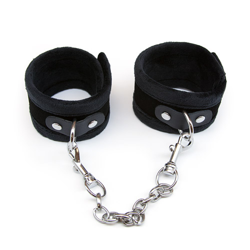 Product: Soft touch handcuffs with chain