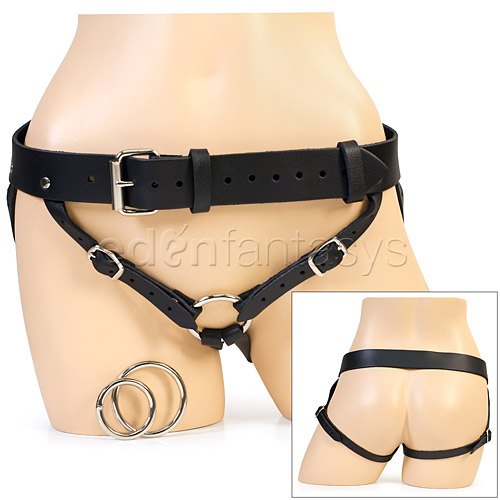 Product: Low-rise leather strap-on