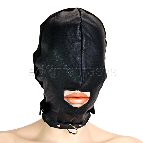 Product: Leather hood with leash