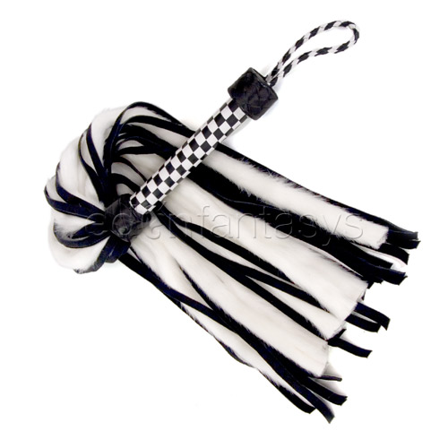 Product: Fluffy flogger