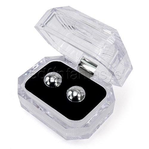 Product: Silver balls