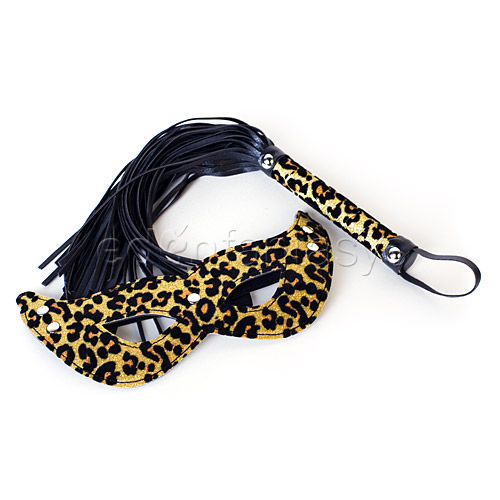 Product: Leopard eye mask and whip