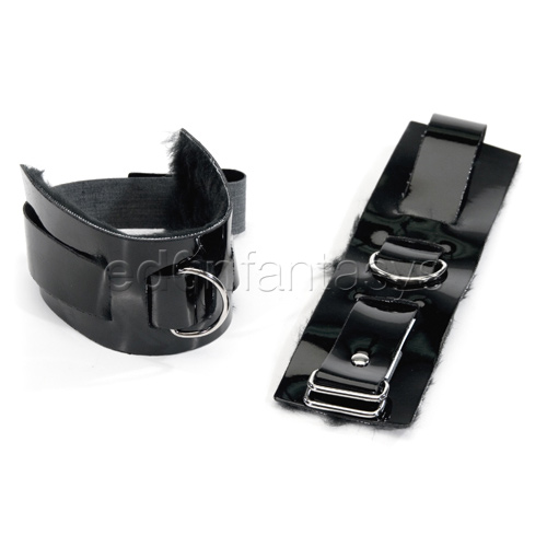 Product: Wrist cuffs - patent leather