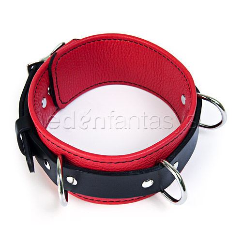 Product: Sinfully soft leather collar