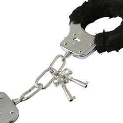 Sex and Mischief fluffy handcuffs View #3