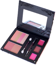 Bella in bloom - eye shadow, <%#Customer.Current.Culture.FormatMoney(21.99m)%>